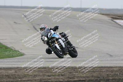 media/Nov-29-2025-TrackDaz (Sat) [[10ae2d9bce]]/A Group/Session 3 (Outside Grapevine)/